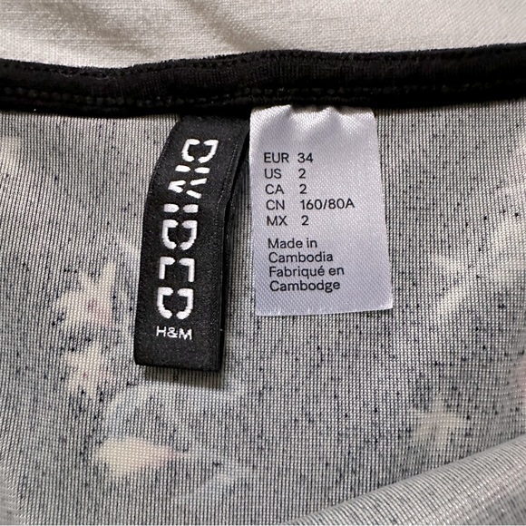 Velvet Floral Romper - Picture 4 of 4